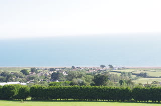 Un pueblo costero visto desde lo alto