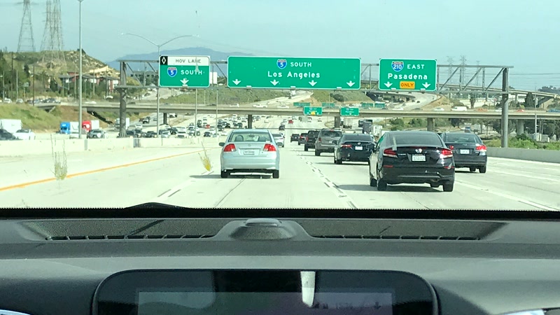 Entrando en Los Ángeles por la autopista
