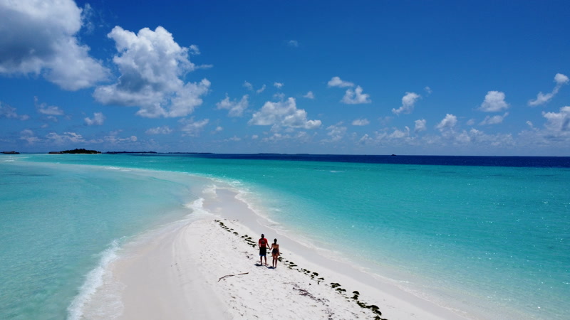 La lengua de arena de Dhigurah vista desde el aire