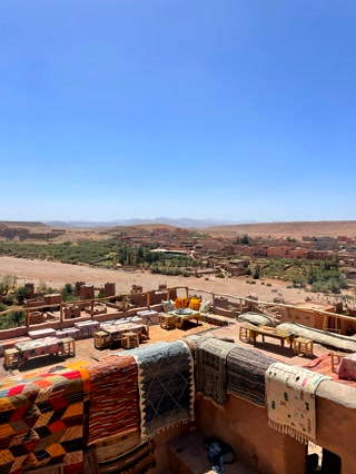 Tiendas artesanales en la kasbah