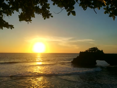 Atardecer en Tanah Lot