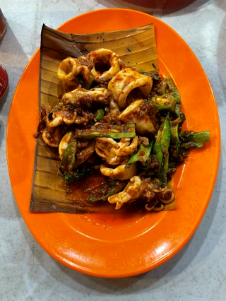 Calamares salteados