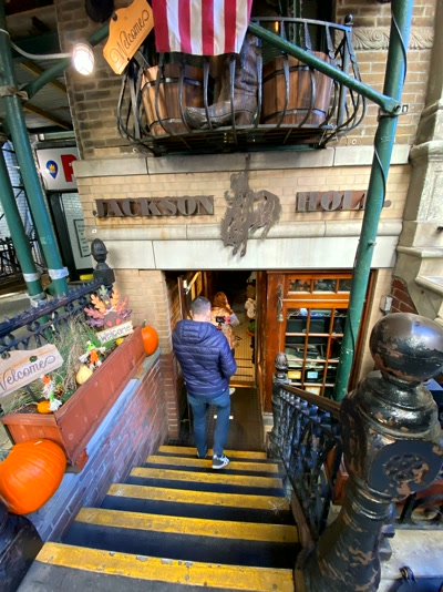La entrada del Jackson Hole — viaje a Nueva York en otoño