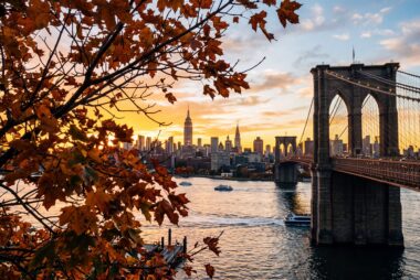 Viaje a Nueva York en otoño: el puente de Brooklyn y el skyline de Manhattan