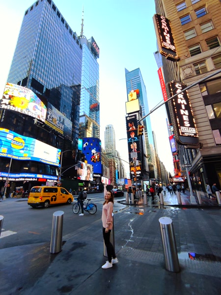 Times Square vacío a primera hora — viaje a Nueva York en otoño