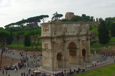 El Arco de Constantino desde el Coliseo