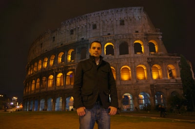 De noche frente al Coliseo