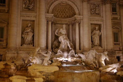La Fontana di Trevi de noche