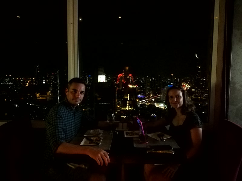 Cena con Bangkok a los pies