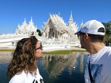 El templo reflejado en el estanque